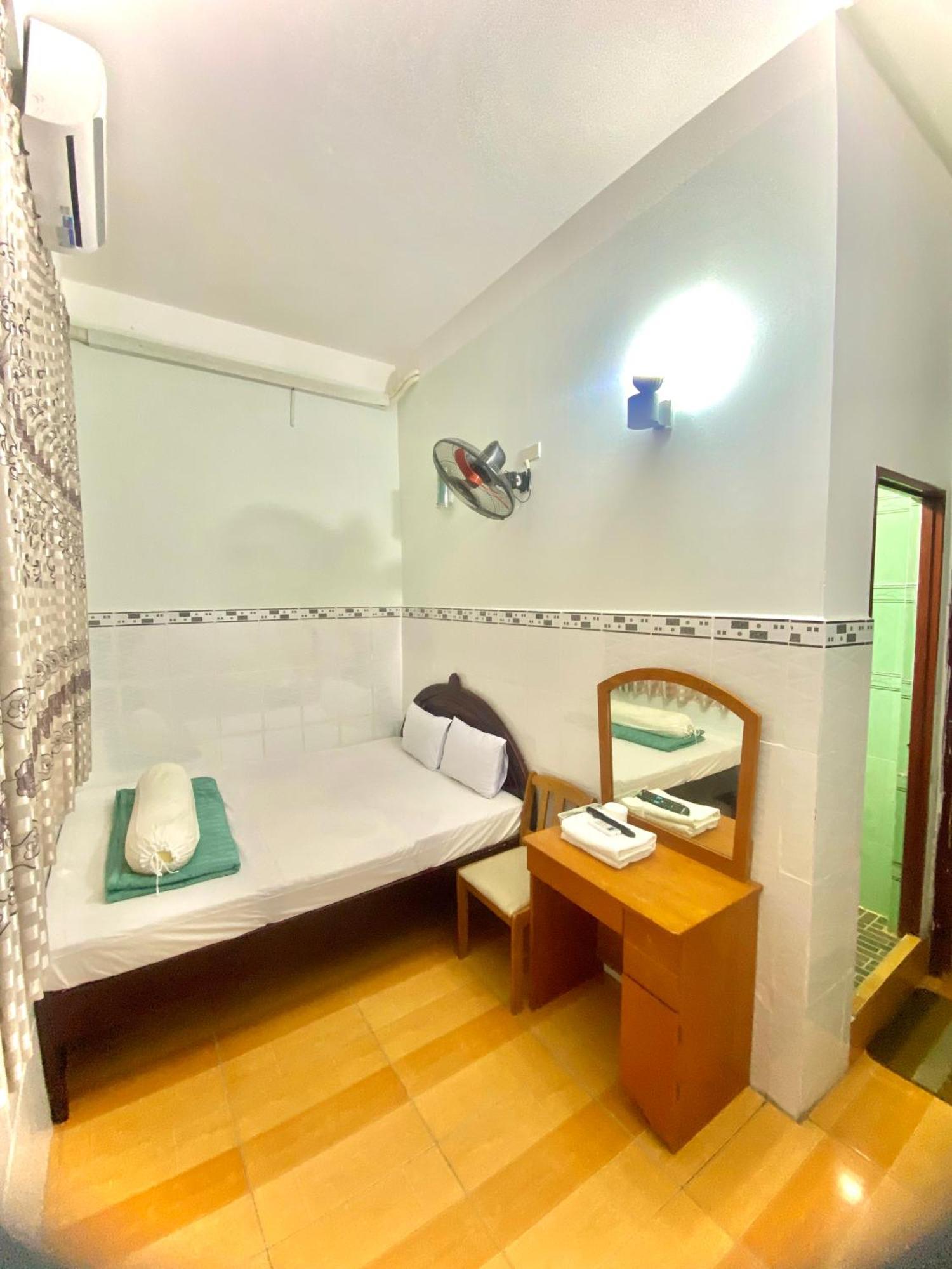 Albergue Nha Nghi Cam Tien 2 Hà Tiên Exterior foto